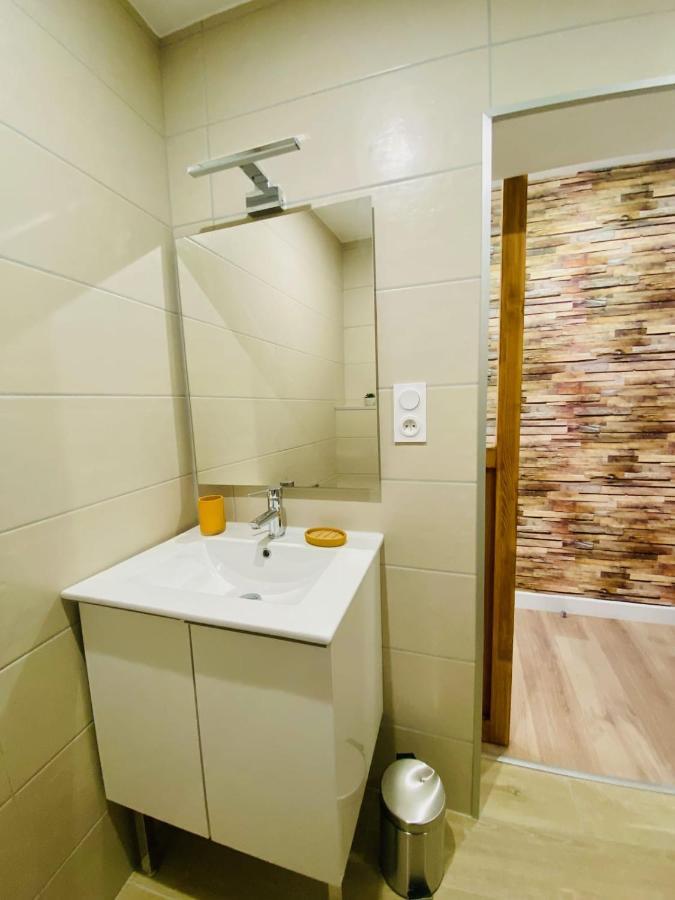 L'Escale Cevenole - Terrasse Et Clim Apartman Nîmes Kültér fotó
